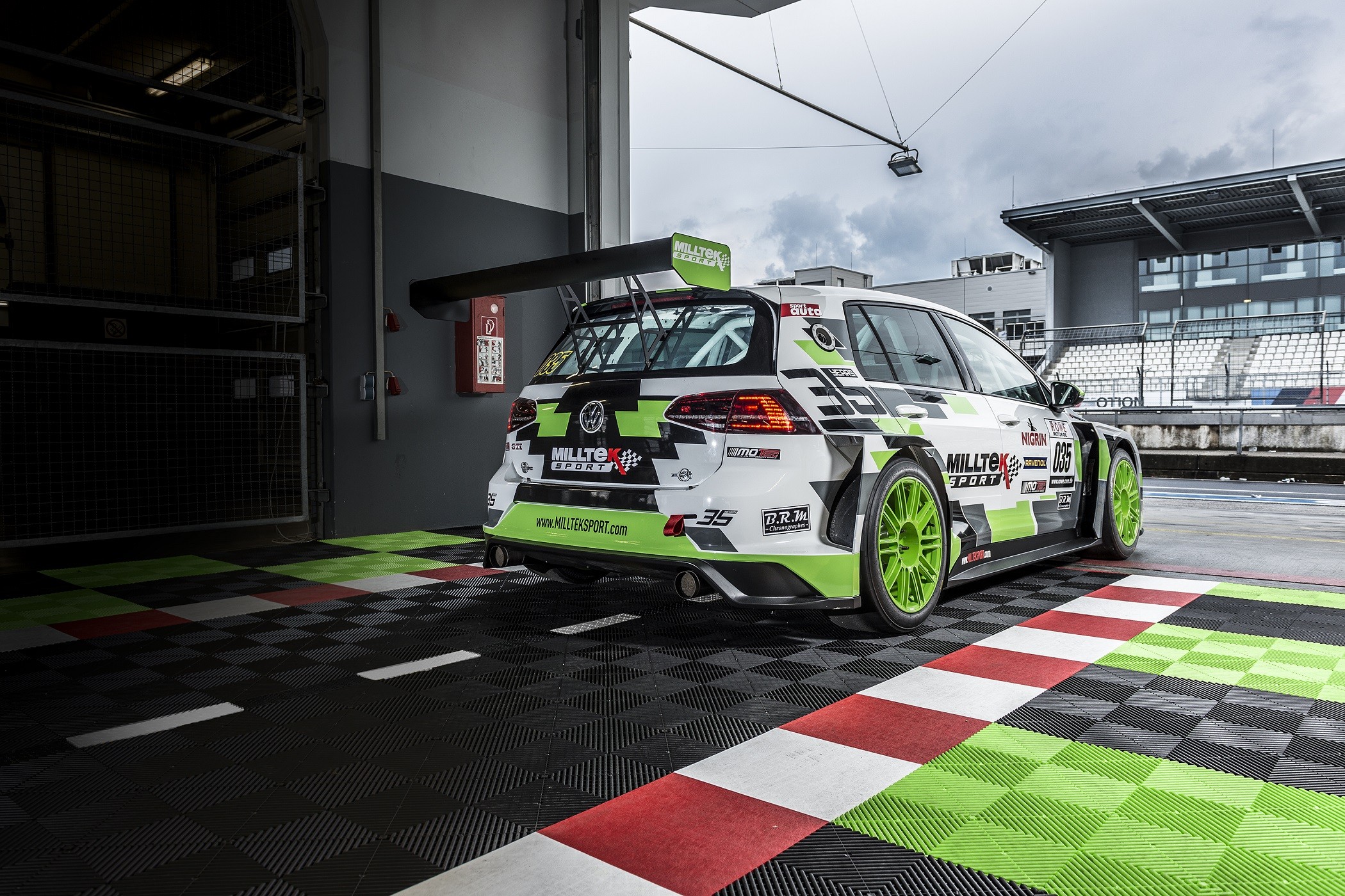 Plasto Race